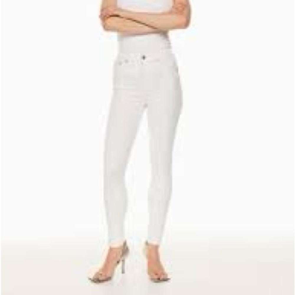 NWT Denim Forum aritzia White Skinny Jeans
